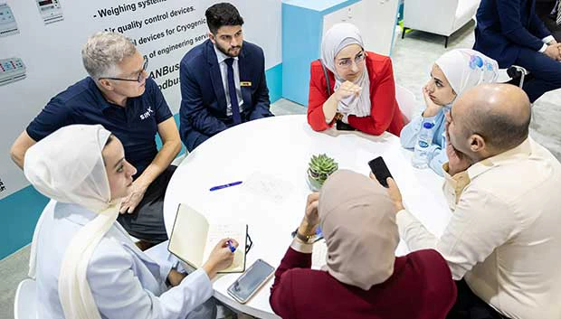 Engaged visitors, meaningful conversations